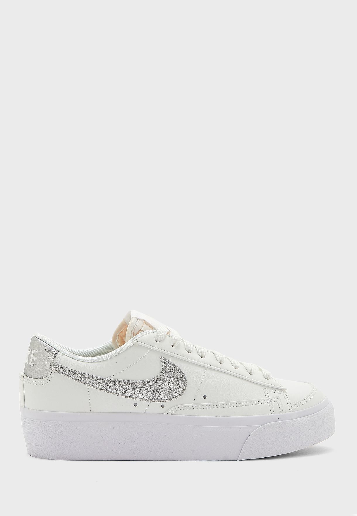 nike w blazer low se prm