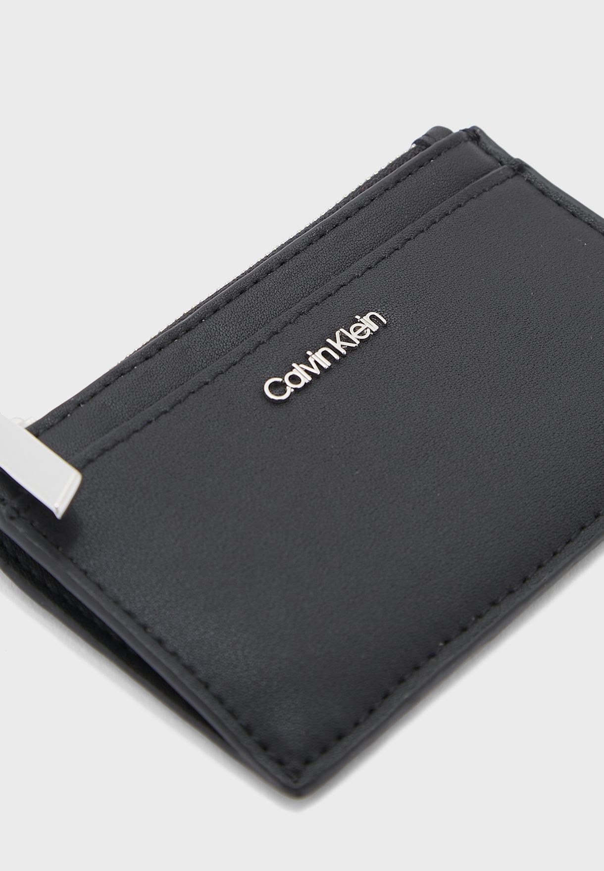 Must Large Cardholder