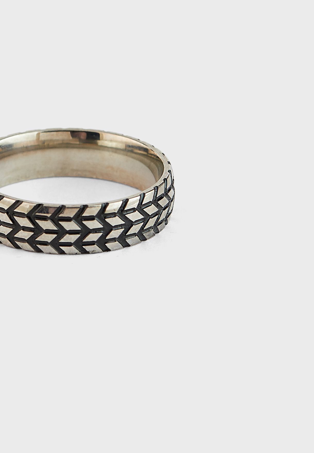 Tyre Track Texture Ring