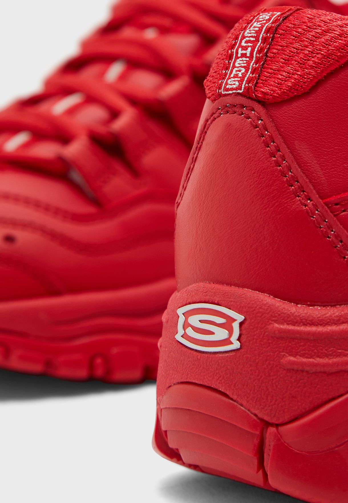 all red skechers