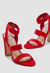 tiffani ankle strap sandal steve madden