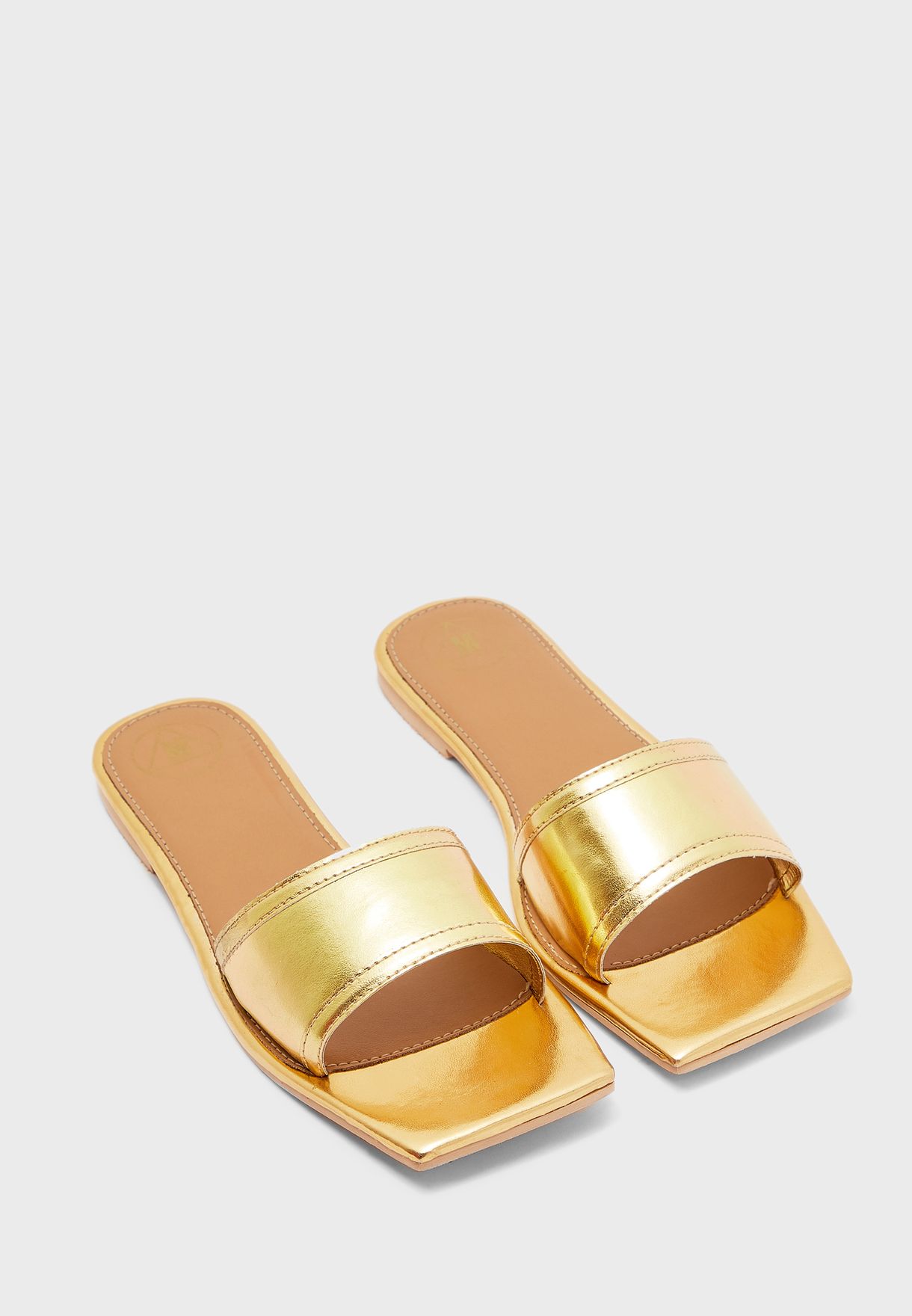 simple flat slippers