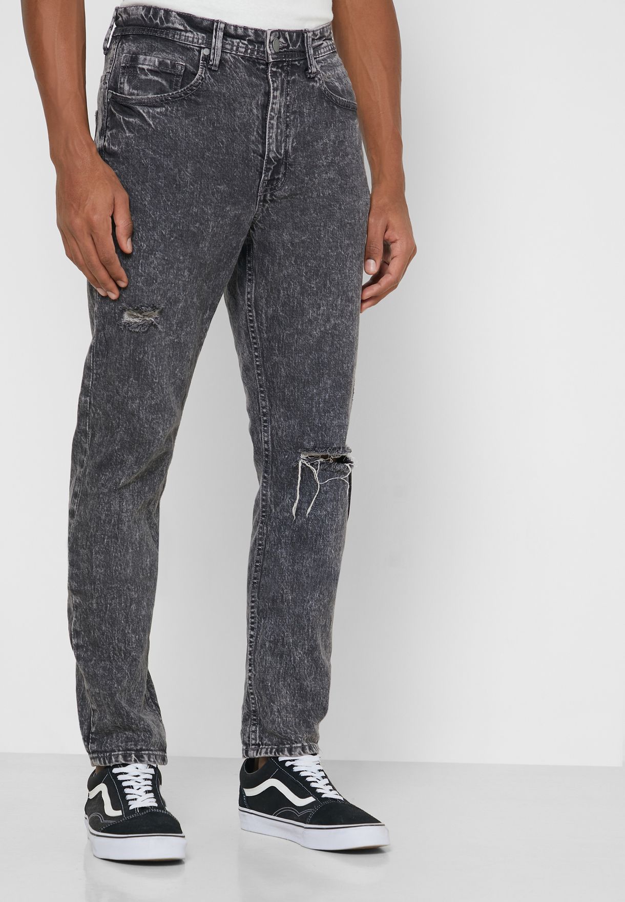 mens light wash tapered jeans