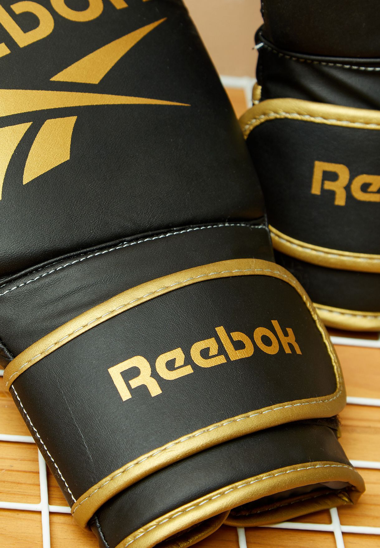 Logo Retail Boxing Gloves