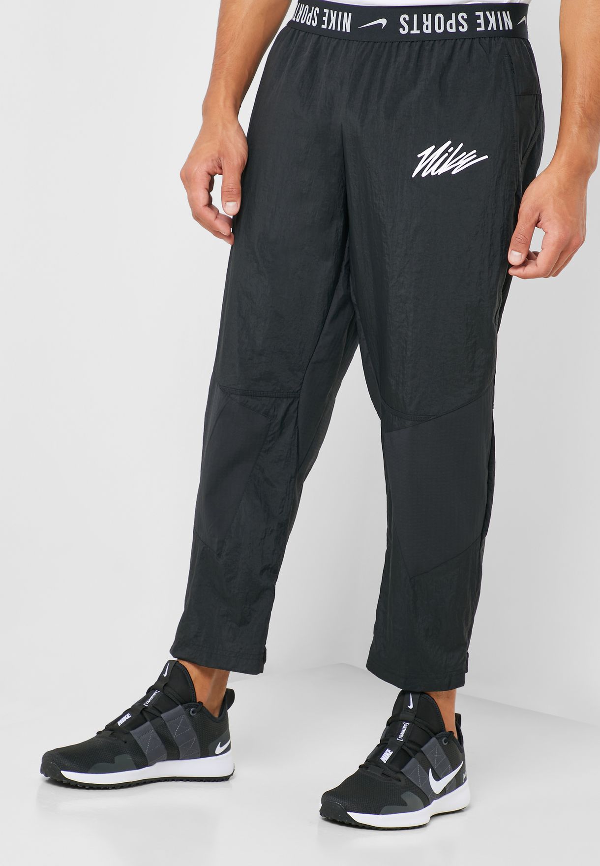 Buy Nike black Logo Sweatpants for Men in MENA, Worldwide | CJ4629-010