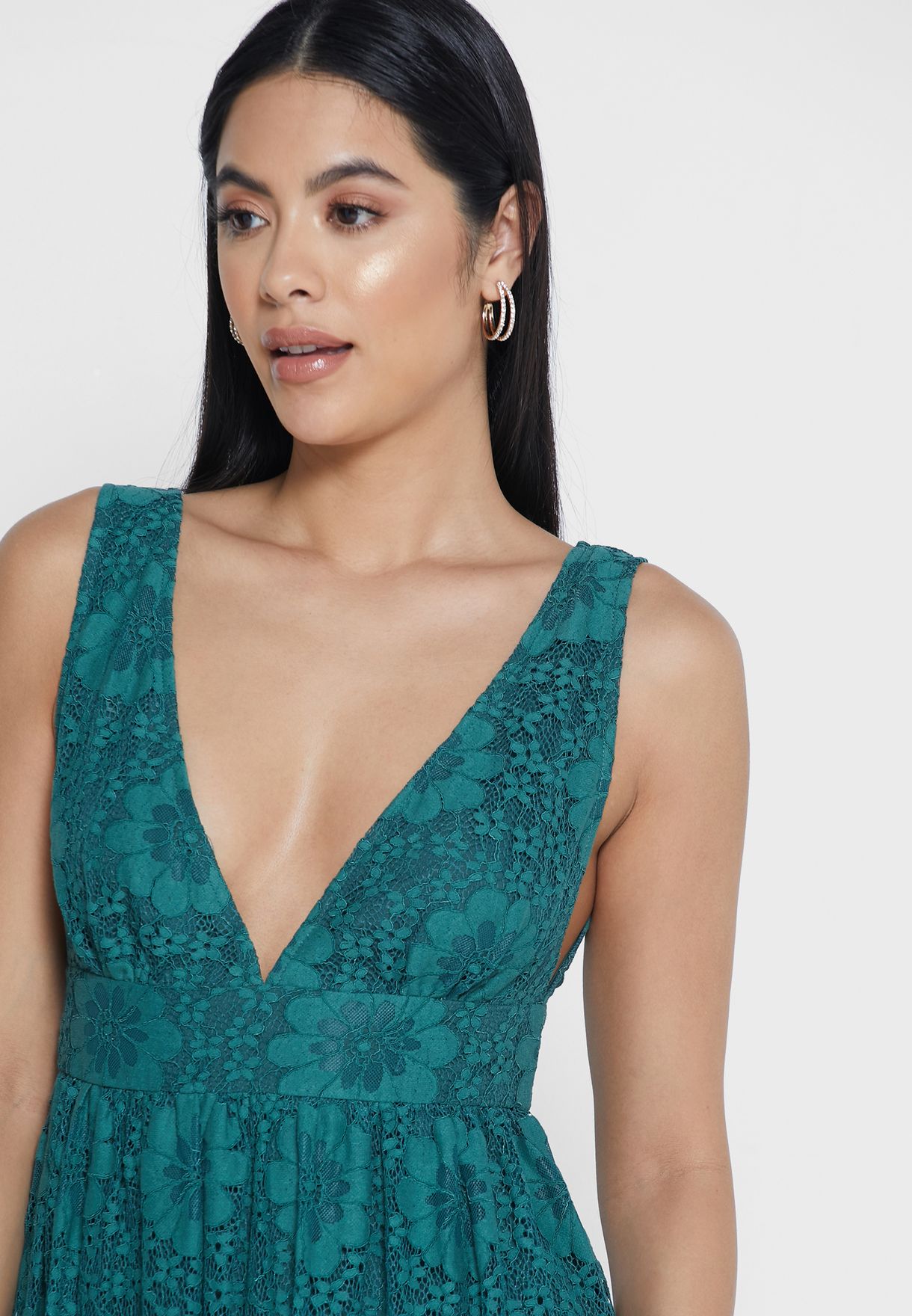 Buy Yas Green Deep V Neck Lace Dress For Women In Mena Worldwide 5205