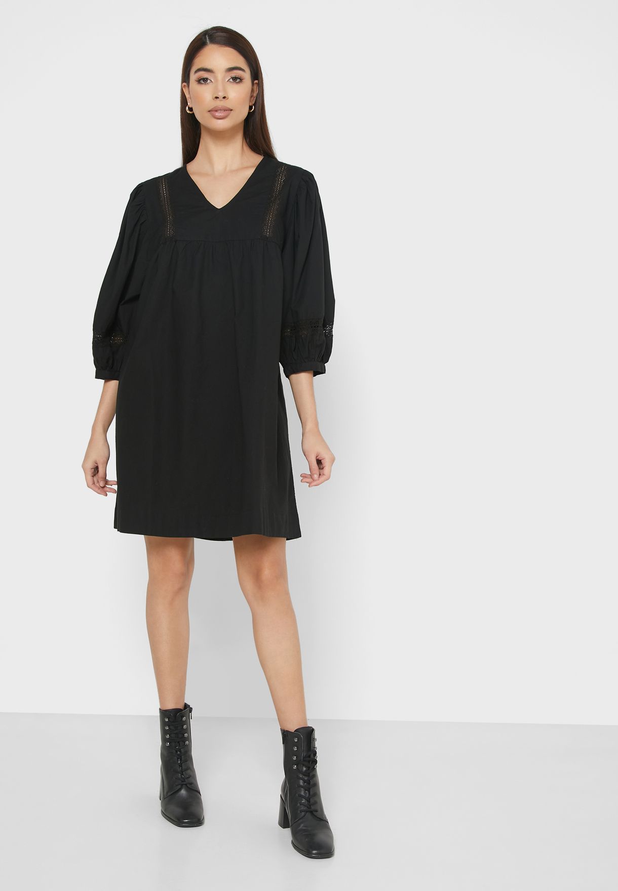 womens black puff sleeve dress