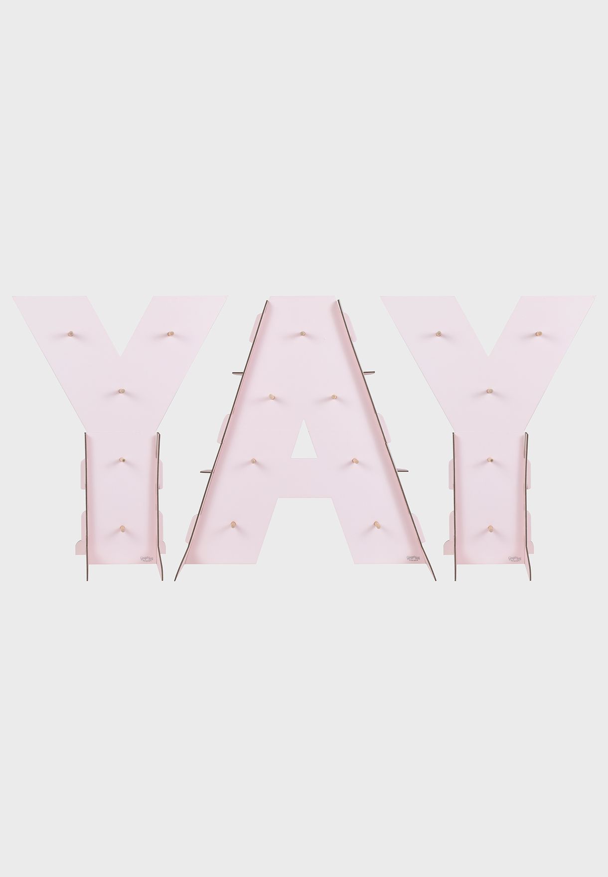زينة حائط باحرف Yay
