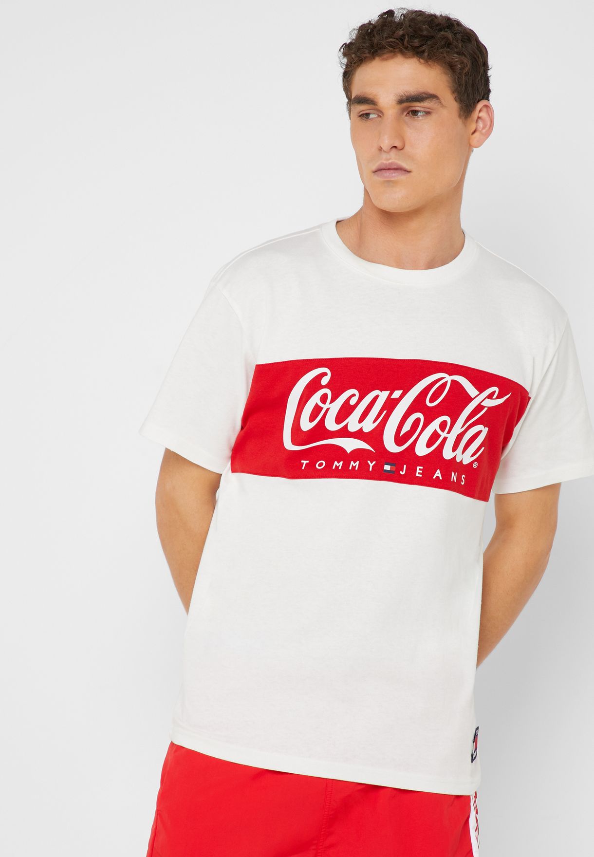 Mastermind intersection rag Buy Tommy Jeans white Coca Cola Logo print Crew Neck T-Shirt for Men in  MENA, Worldwide