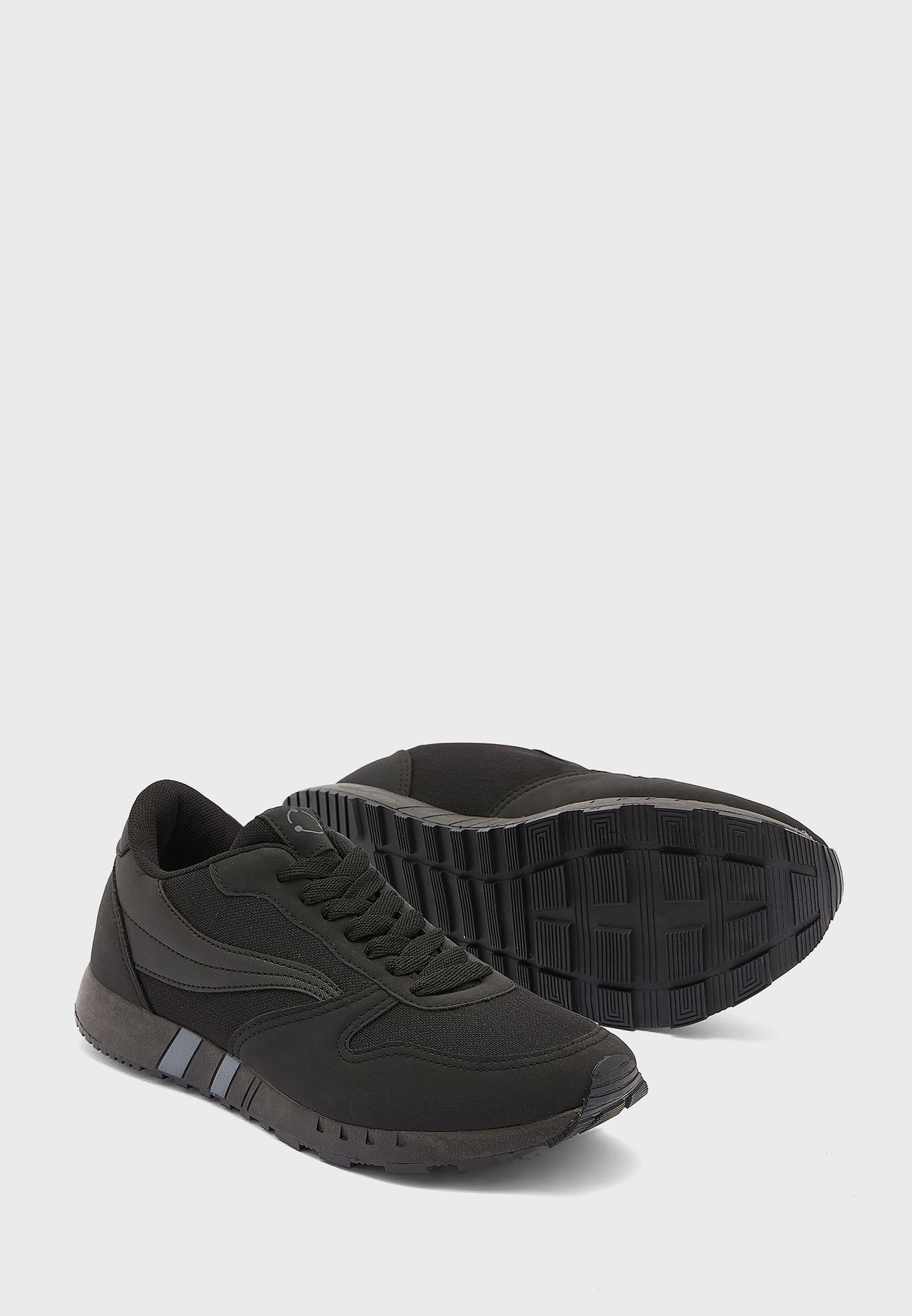 Casual Low Top Sneakers