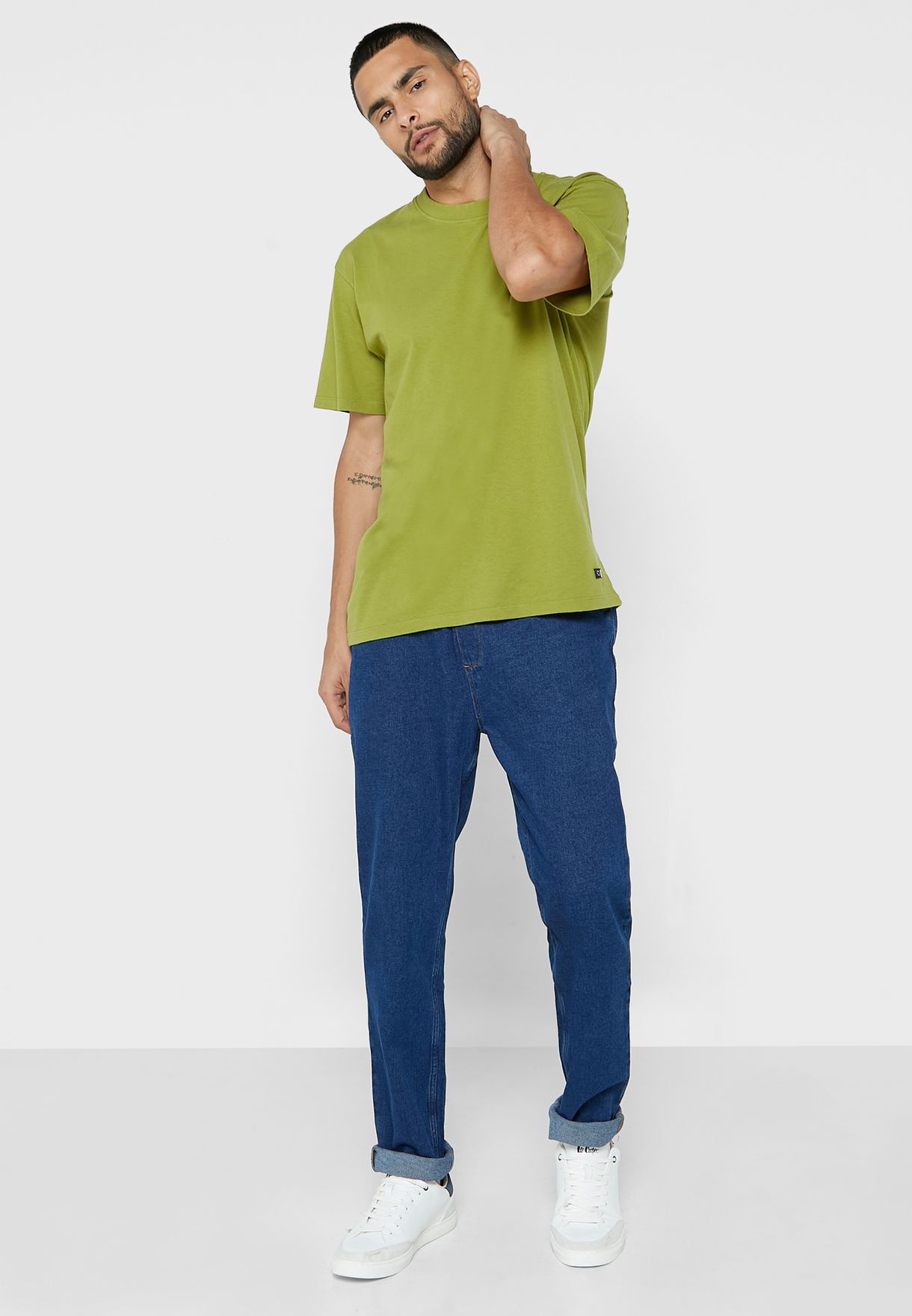 Relaxed Fit 5 Pocket Jean