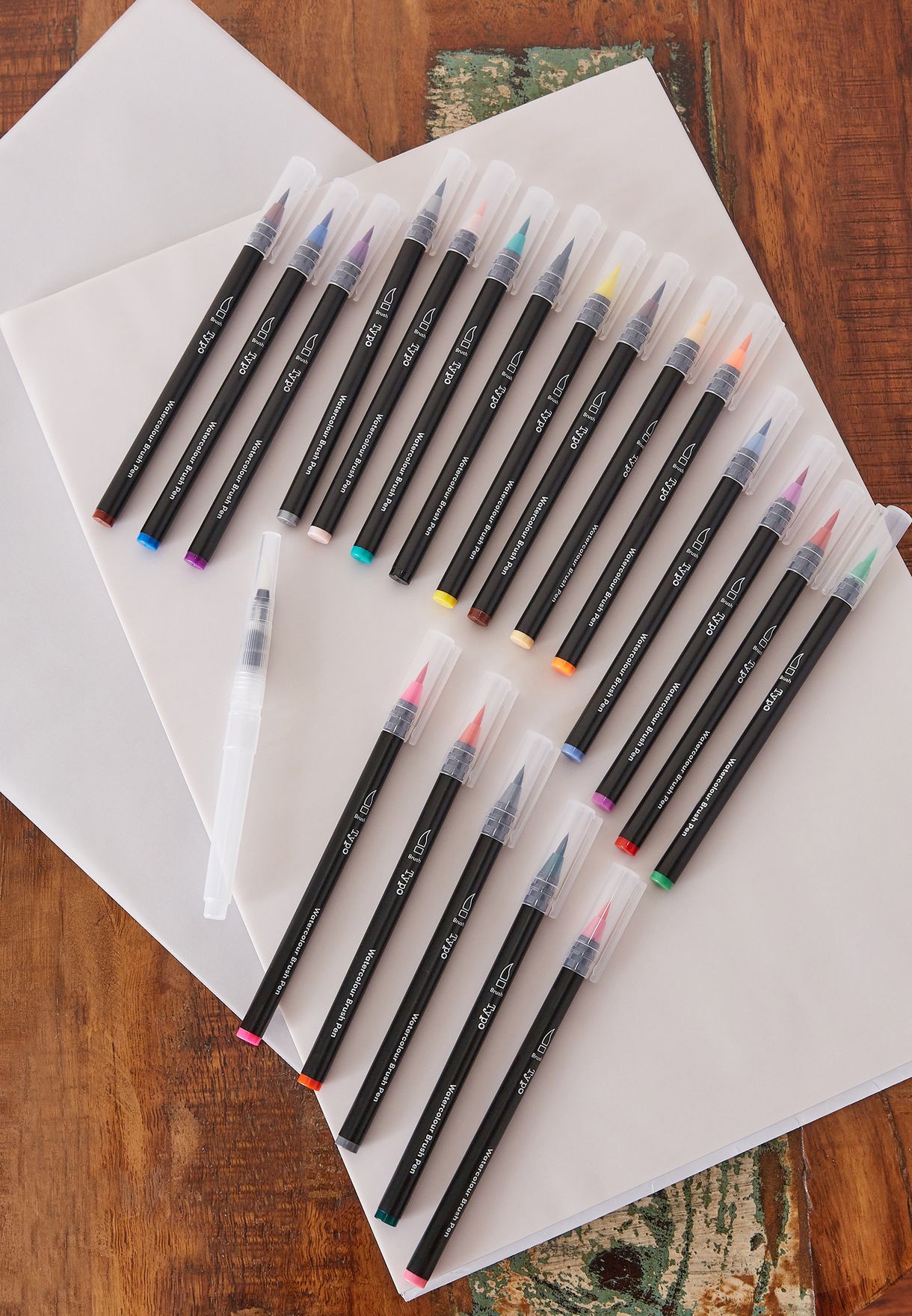 مجموعة من 20 قلم ألوان مائية