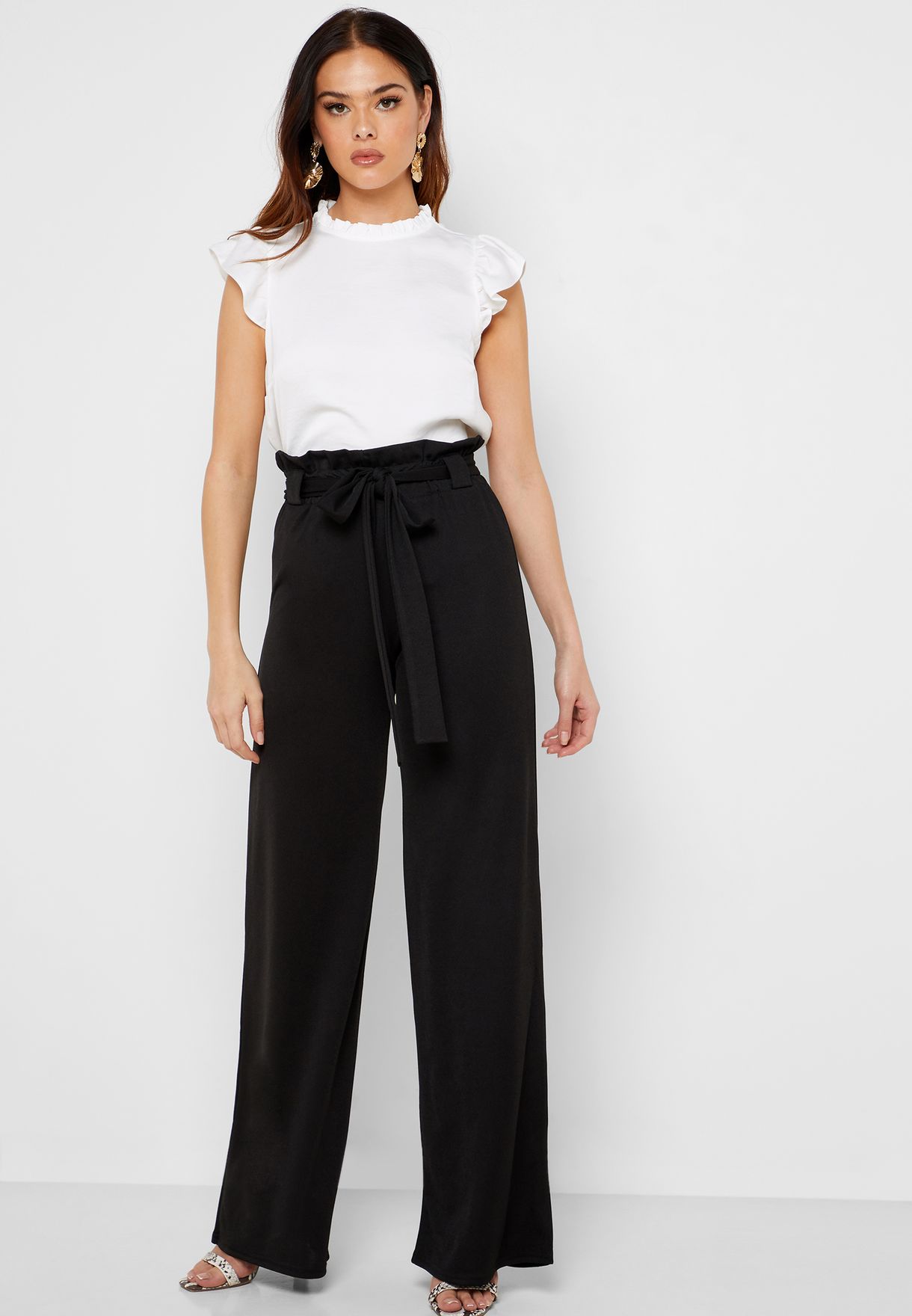 black paperbag pants outfit