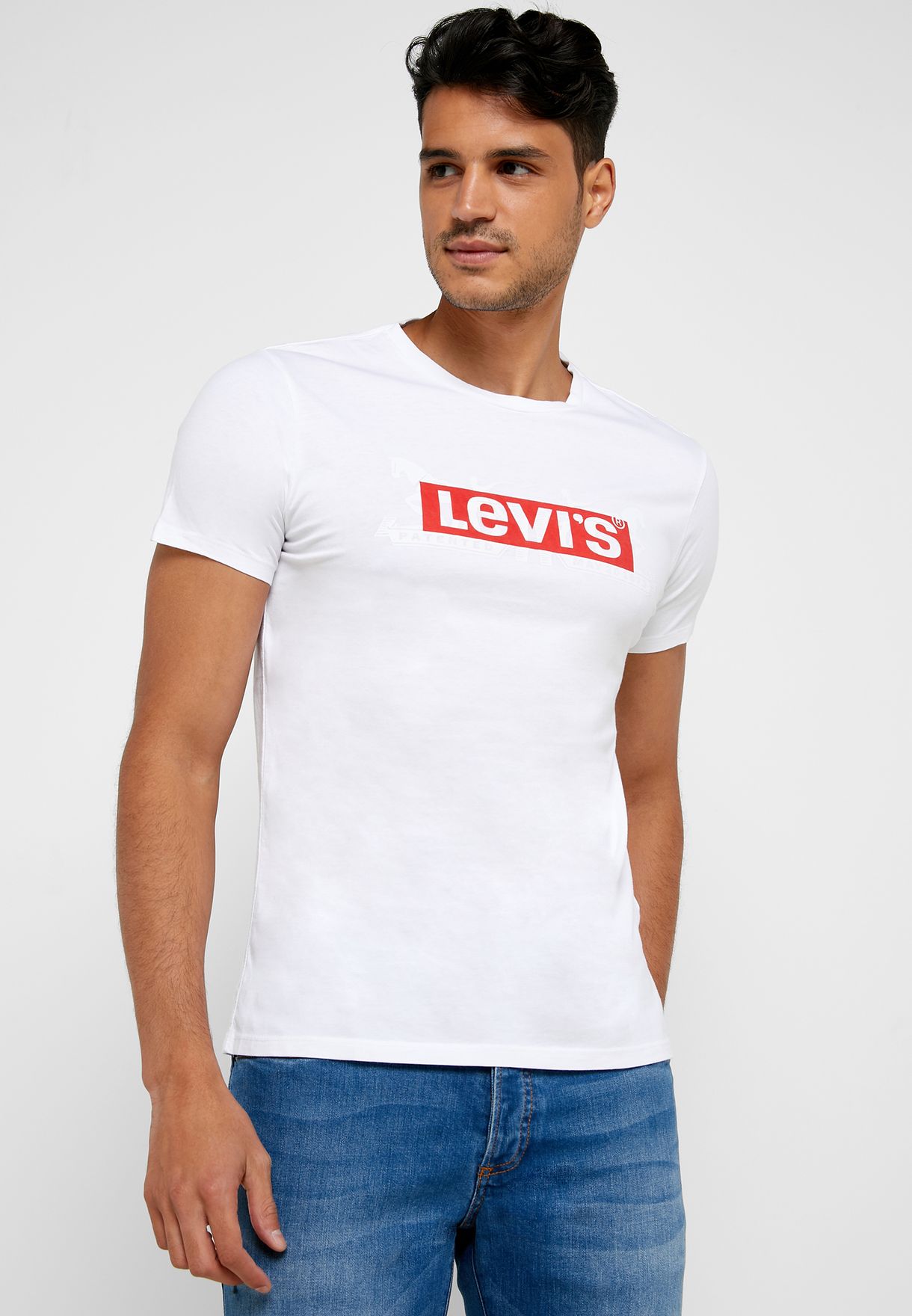 Buy Levis White Logo Crew Neck T-shirt for Men in Riyadh, Jeddah, Saudi | 42424AT79KIP