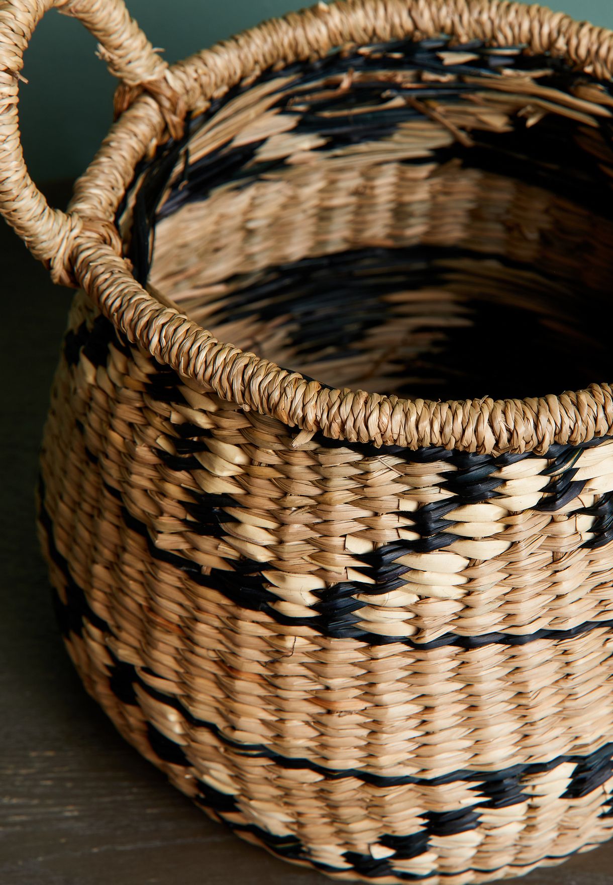 Small Seagrass Round Geometric Basket 
