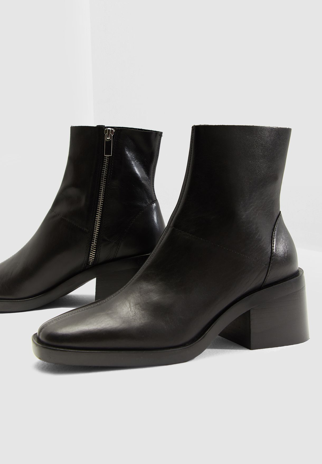 Buy Topshop black Arctic Low Ankle Boot 