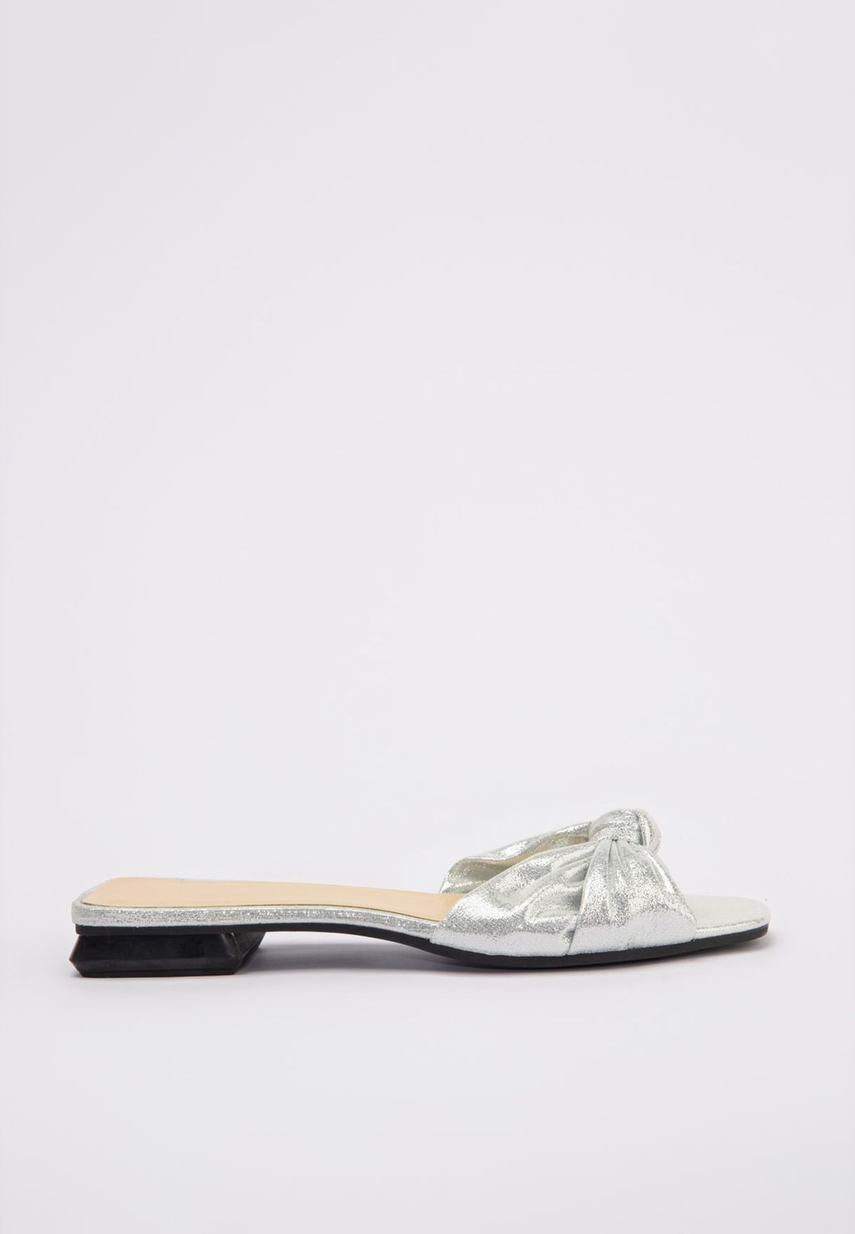 flip flops with small heel