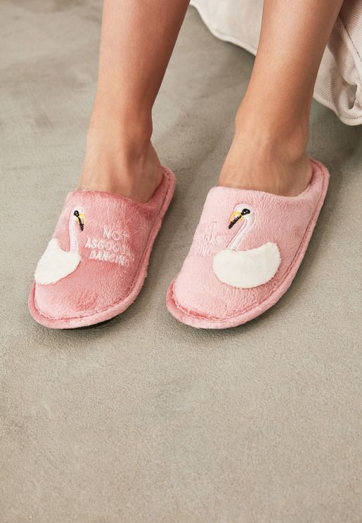 buy womens slippers