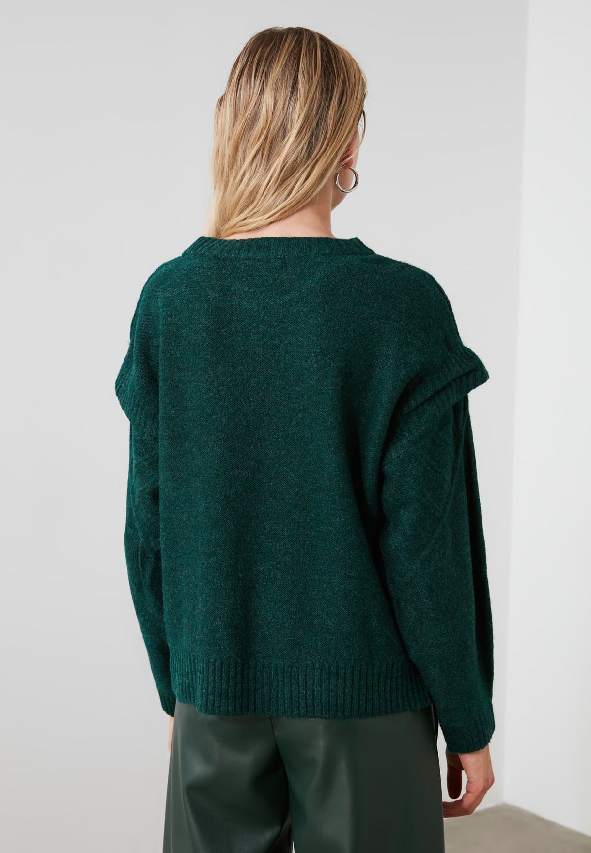 green balloon sleeve sweater